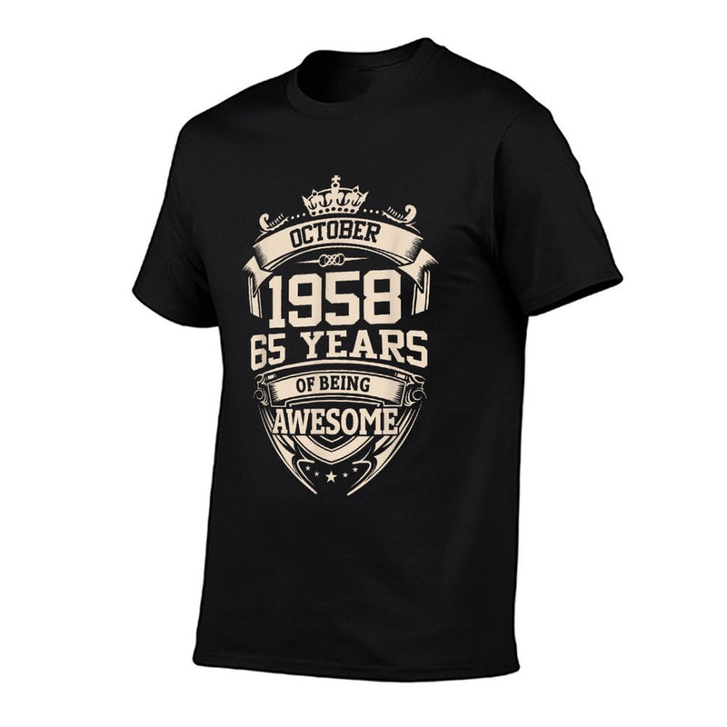 October 1958 65 Years Of Being Awesome 65th Birthday  Trendy Pattern T-Shirt