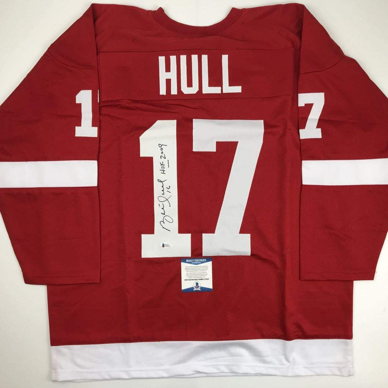 Autographed/Signed Brett Hull HOF 2009 Detroit Red Hockey Jersey Beckett BAS COA