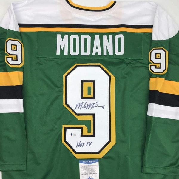 Autographed/Signed Mike Modano HOF 2014 Minnesota Green Hockey Jersey Beckett BAS COA