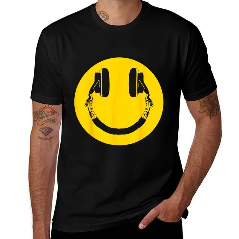 Headphones Smile Grunge Music Music Lover  Graphic-printed T-Shirt