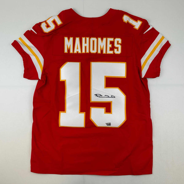Autographed/Signed Patrick Mahomes Kansas City Chiefs Red Authentic Elite Football Jersey Fanatics COA