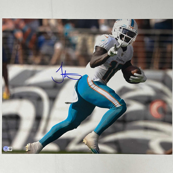 Autographed/Signed Tyreek Hill Miami Dolphins 16x20 Football Photo Beckett BAS COA