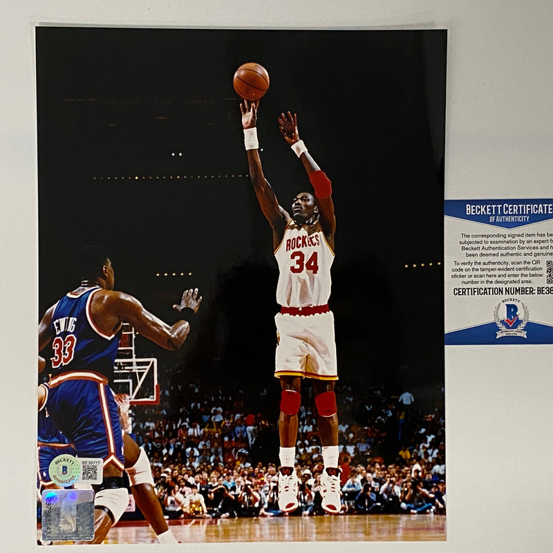 Autographed/Signed Hakeem Olajuwon Houston Rockets 8x10 Basketball Photo Beckett BAS COA