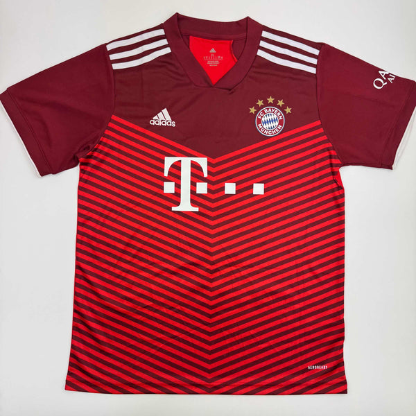 Autographed/Signed Robert Lewandowski FC Bayern Munich Red Soccer Futbol Jersey Beckett BAS COA