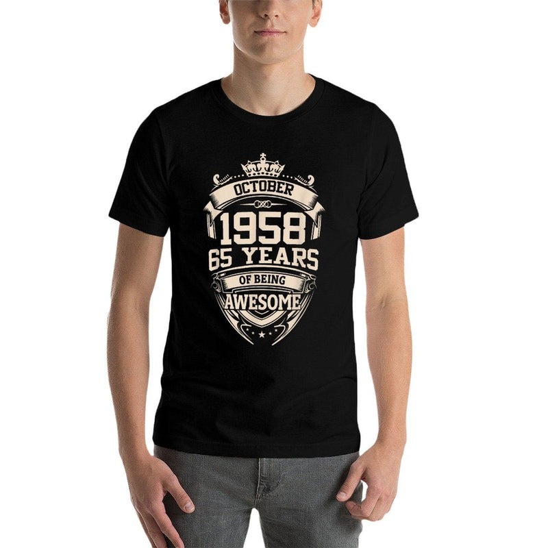 October 1958 65 Years Of Being Awesome 65th Birthday  Trendy Pattern T-Shirt